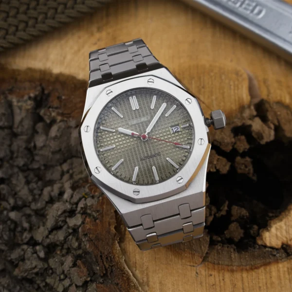 Octagonal Oak Silver Olive