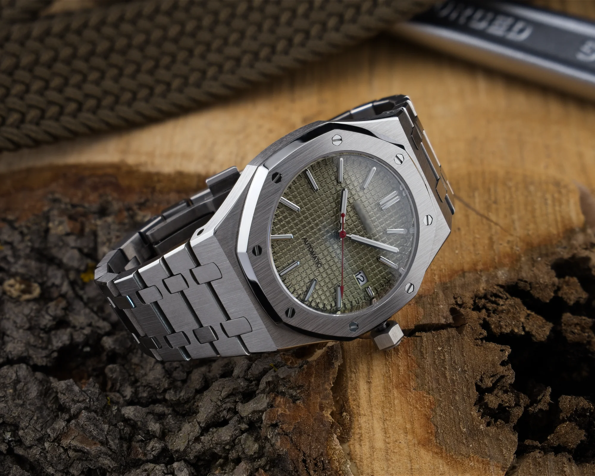 Octagonal Oak Silver Olive - obrazek 3